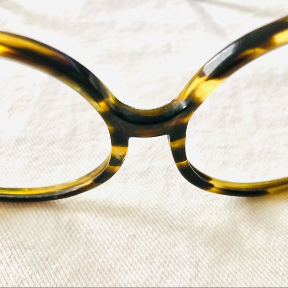Elegant Yellow and Brown Round Glasses - Picture 6 of 6